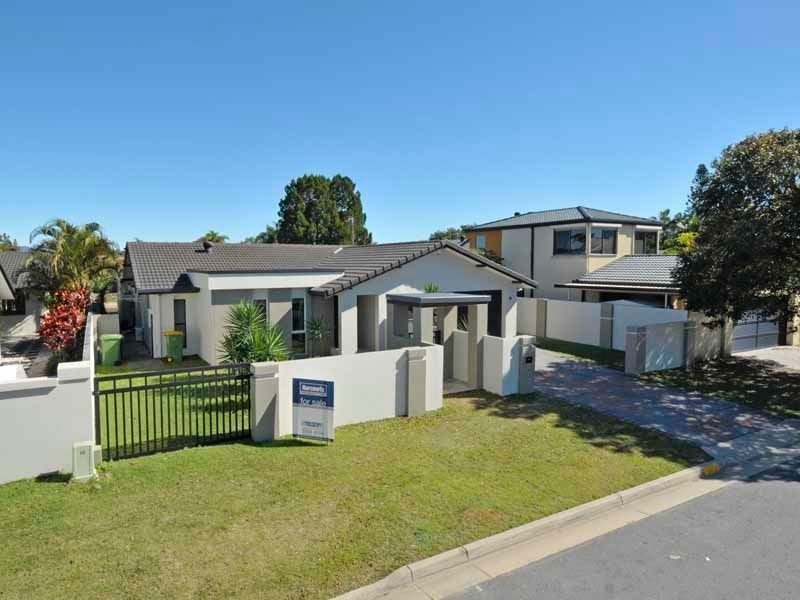 7 Platypus Ave, Sorrento QLD 4217