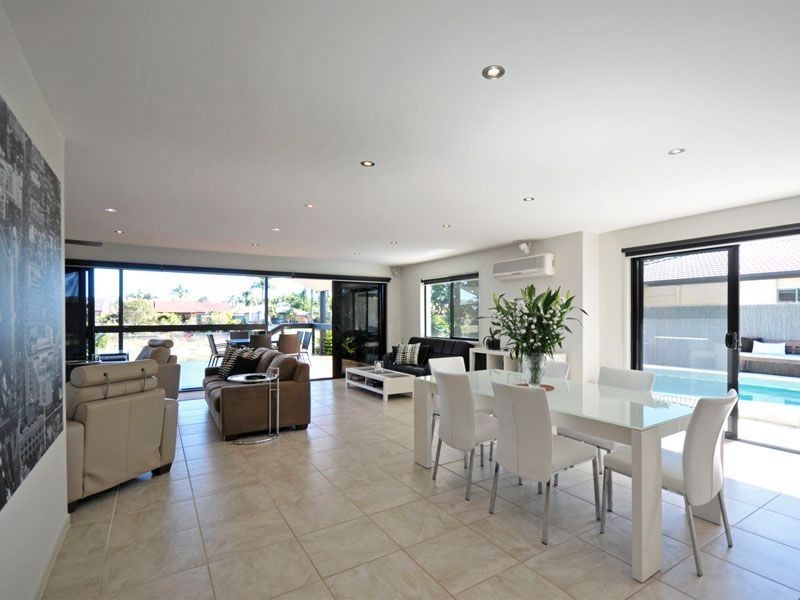 7 Platypus Ave, Sorrento QLD 4217