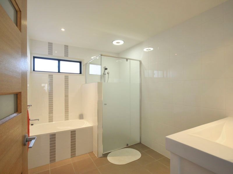 7 Platypus Ave, Sorrento QLD 4217