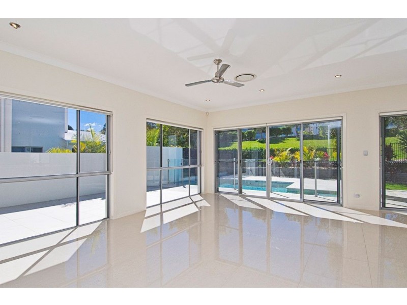 6006 The Boulevard, Royal Pines, Benowa QLD 4217