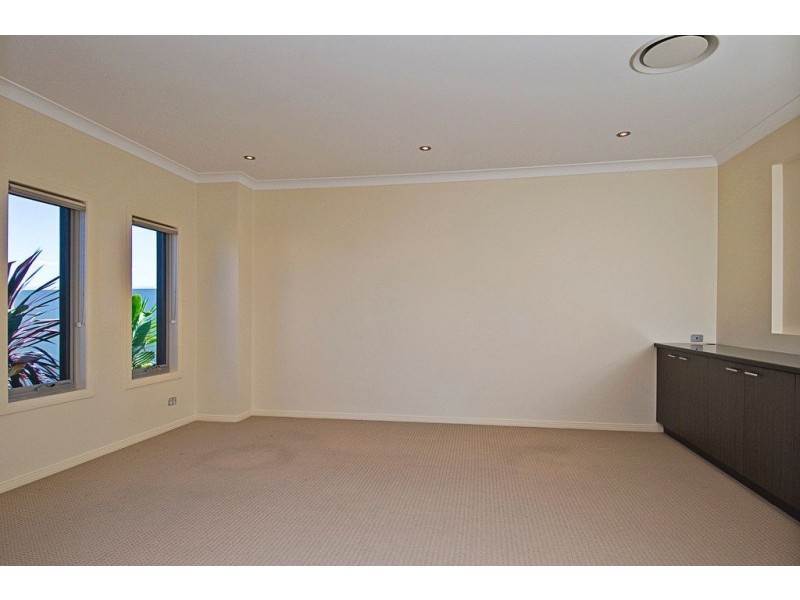 6006 The Boulevard, Royal Pines, Benowa QLD 4217