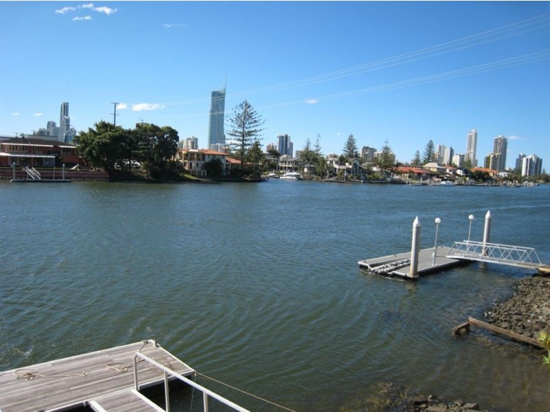 31 Furlong Street, Broadbeach Waters QLD 4218