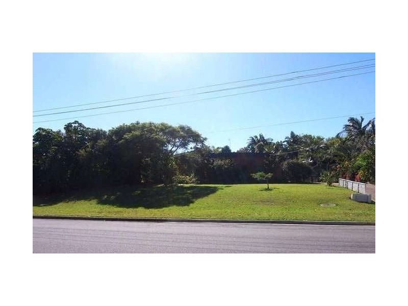 15 Sylvan Drive, Benowa QLD 4217