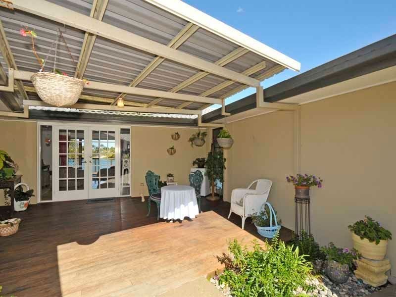 23 Long Island Court, Mermaid Waters QLD 4218