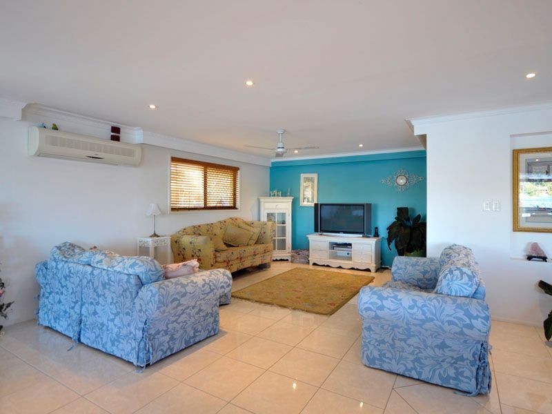 23 Long Island Court, Mermaid Waters QLD 4218