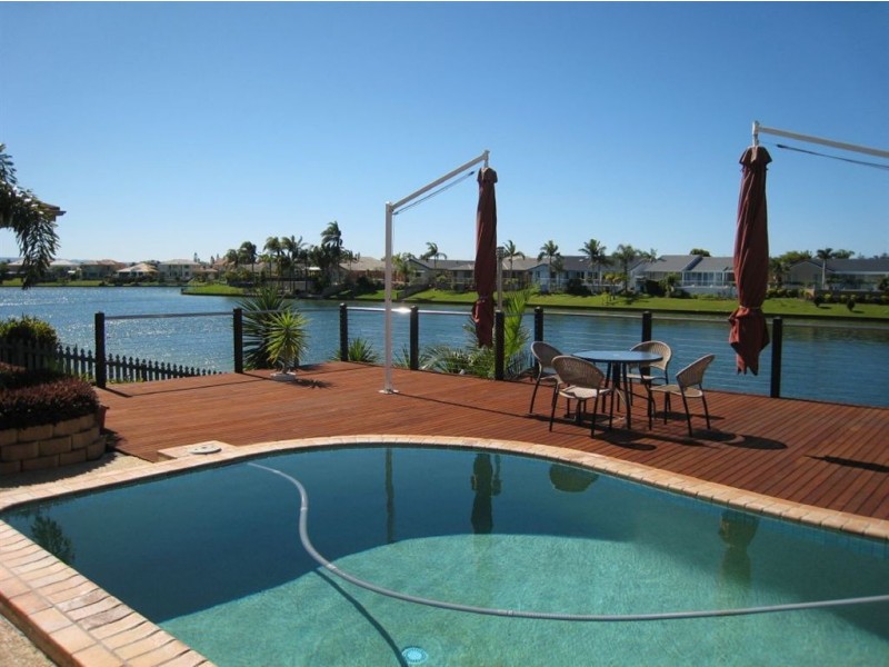 104 Cypress Drive, Broadbeach Waters QLD 4218