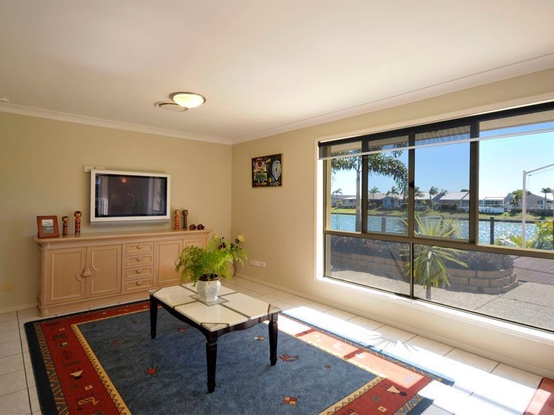 104 Cypress Drive, Broadbeach Waters QLD 4218