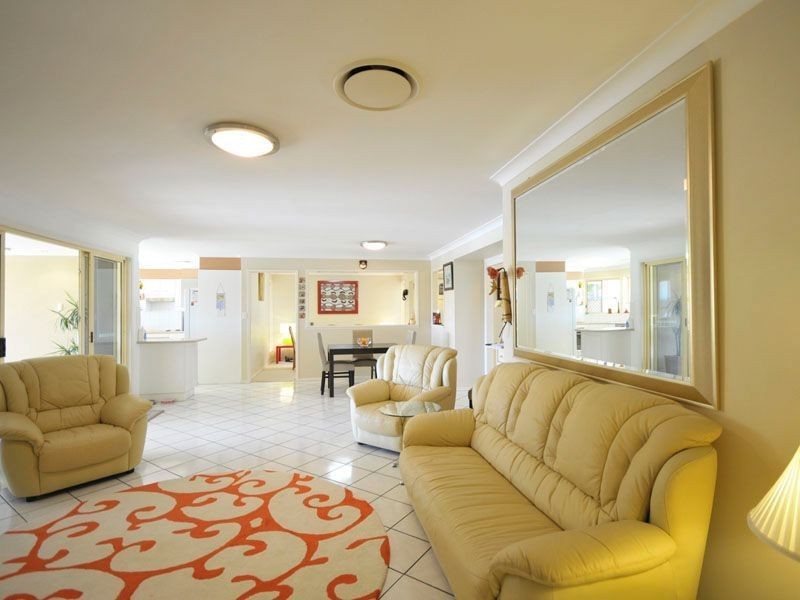 104 Cypress Drive, Broadbeach Waters QLD 4218