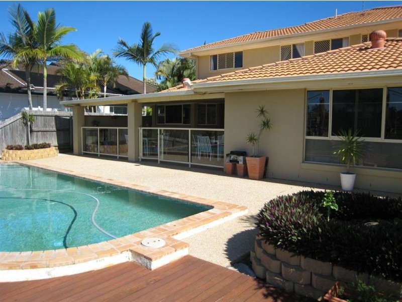 104 Cypress Drive, Broadbeach Waters QLD 4218