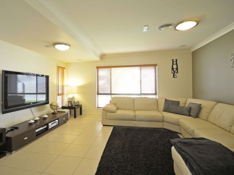 13 Rebholz Drive, Benowa QLD 4217