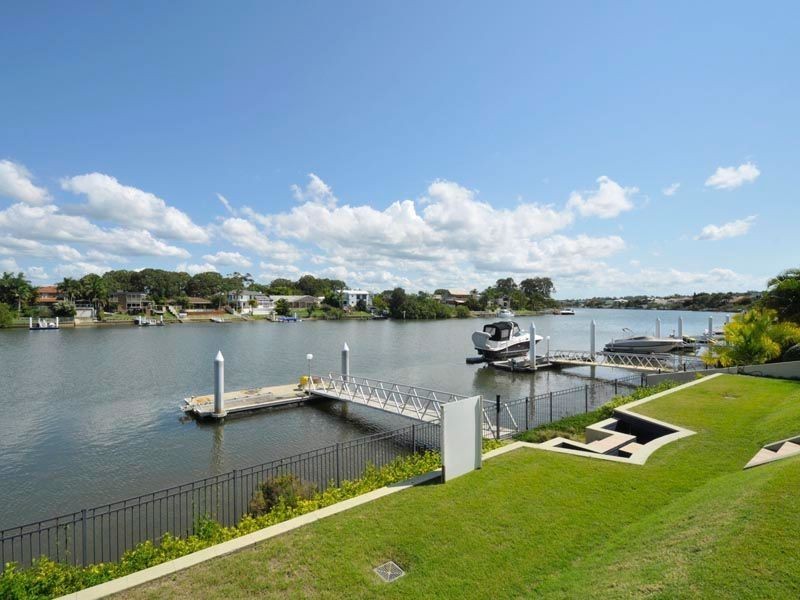 29 Sir Bruce Small Boulevard, Benowa Waters QLD 4217