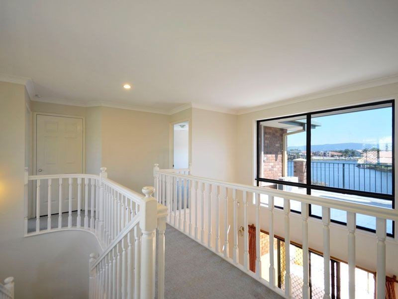 5 Antigua Way, Clear Island Waters QLD 4226