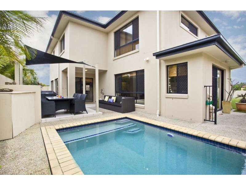 13 Rebholz Drive, Benowa Waters QLD 4217