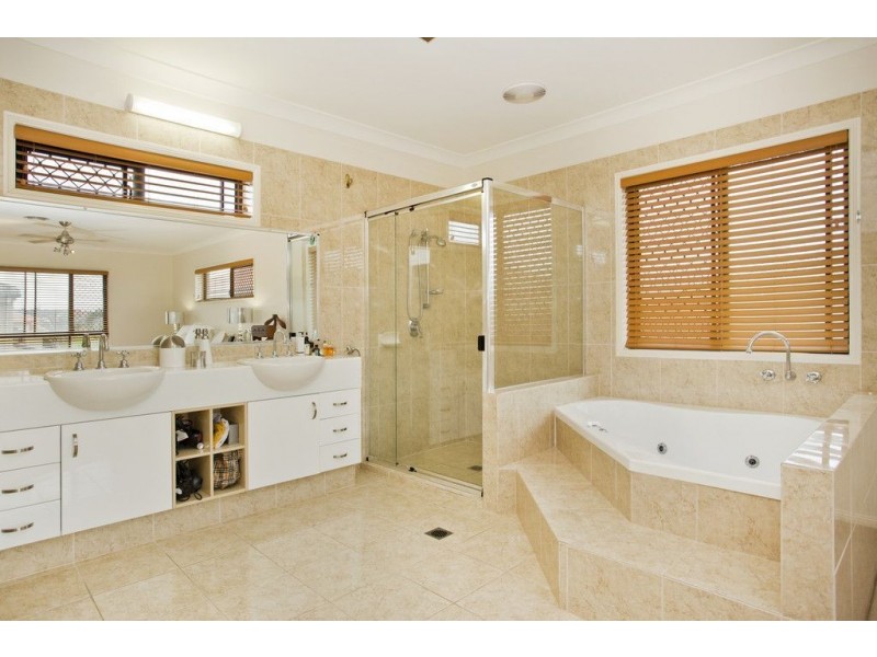 13 Rebholz Drive, Benowa Waters QLD 4217