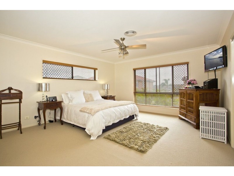 13 Rebholz Drive, Benowa Waters QLD 4217
