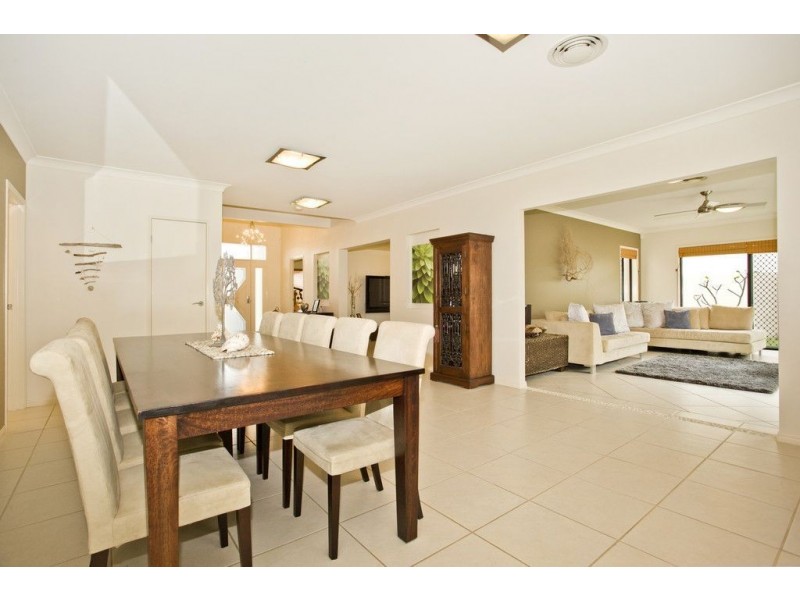 13 Rebholz Drive, Benowa Waters QLD 4217