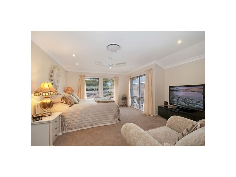 76 Santa Cruz Boulevard, Clear Island Waters QLD 4226