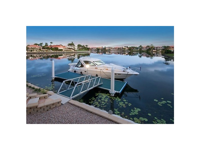76 Santa Cruz Boulevard, Clear Island Waters QLD 4226