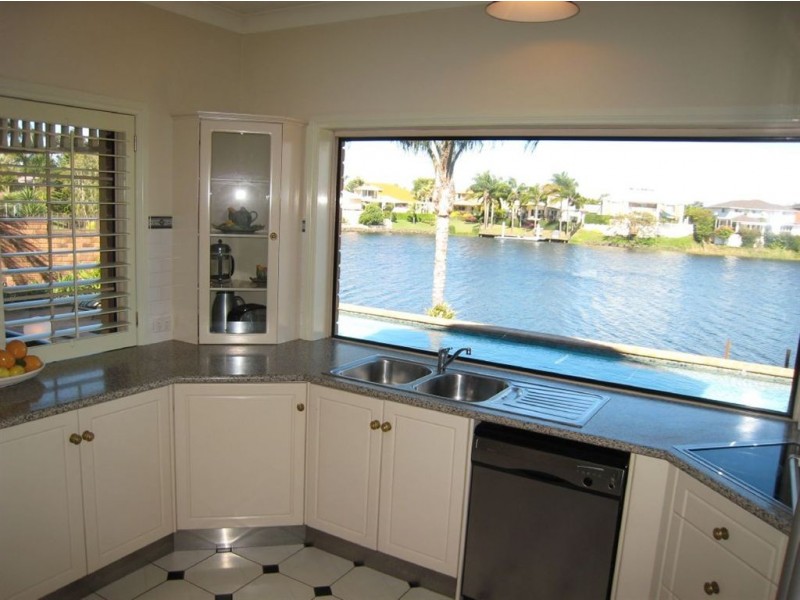 120 Santa Cruz Blvd, Clear Island Waters QLD 4226