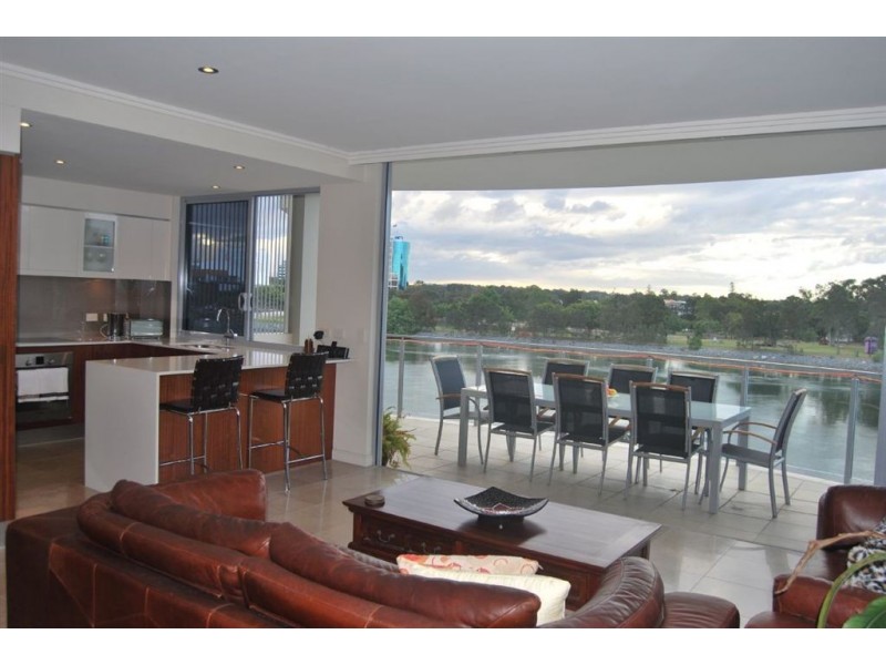 5/68 Sunset Boulevard, Surfers Paradise QLD 4217