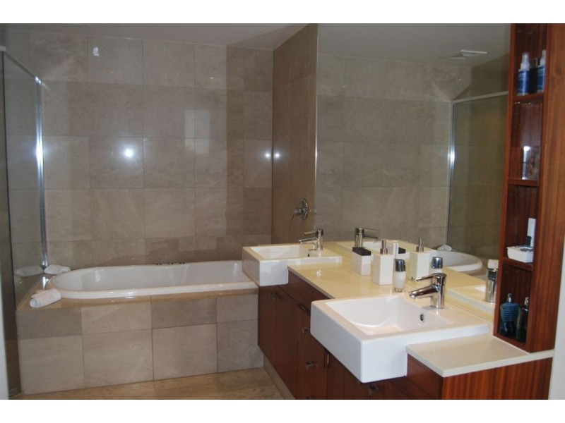 5/68 Sunset Boulevard, Surfers Paradise QLD 4217