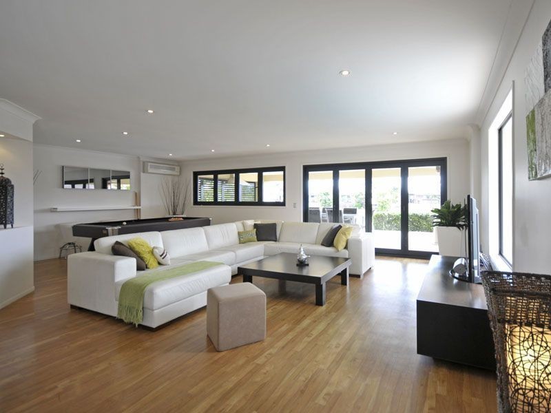 11 Cypress Drive West, Broadbeach Waters QLD 4218