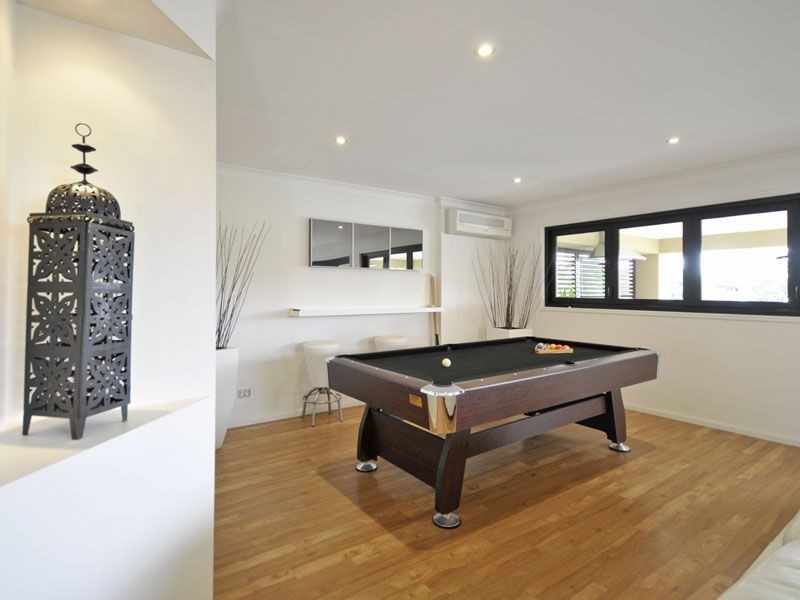 11 Cypress Drive West, Broadbeach Waters QLD 4218