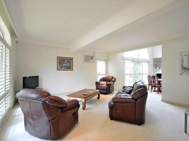 15 Marseille Court, Sorrento QLD 4217