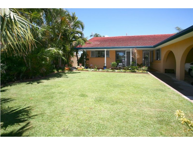94 Campbell Street, Sorrento QLD 4217
