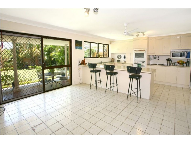 94 Campbell Street, Sorrento QLD 4217