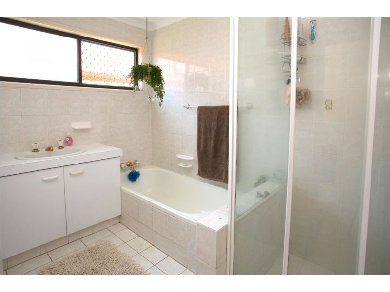 94 Campbell Street, Sorrento QLD 4217