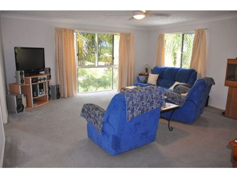4 Greaves Court, Carrara QLD 4211