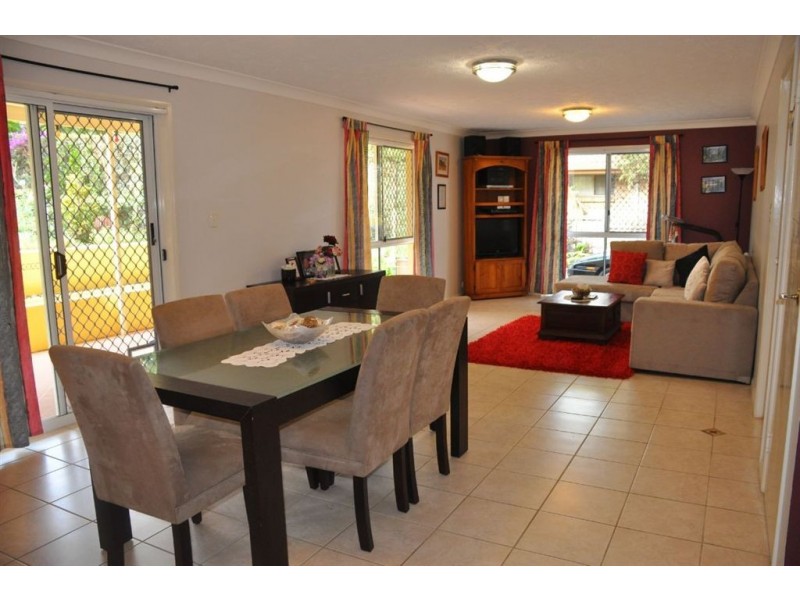 4 Greaves Court, Carrara QLD 4211