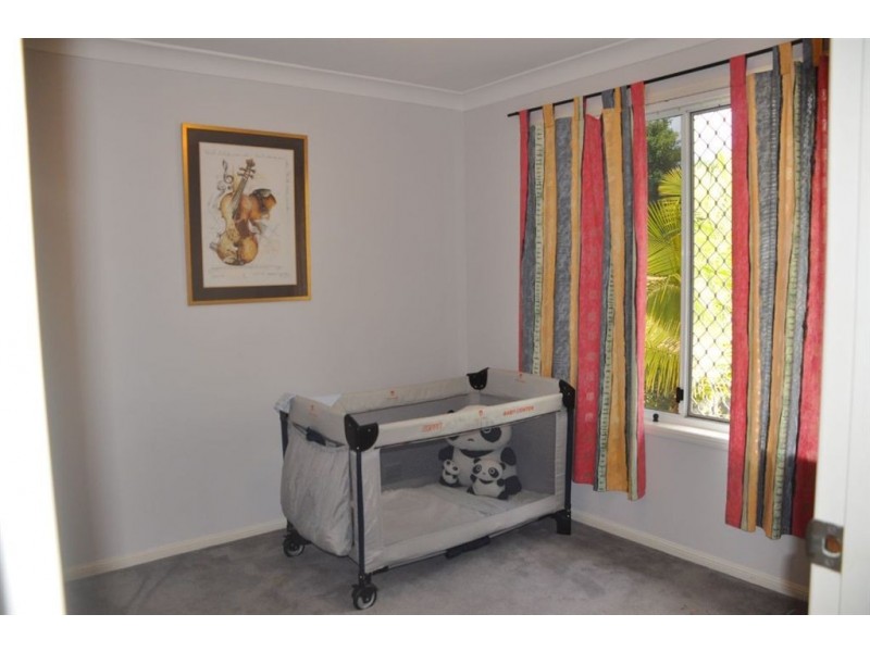 4 Greaves Court, Carrara QLD 4211