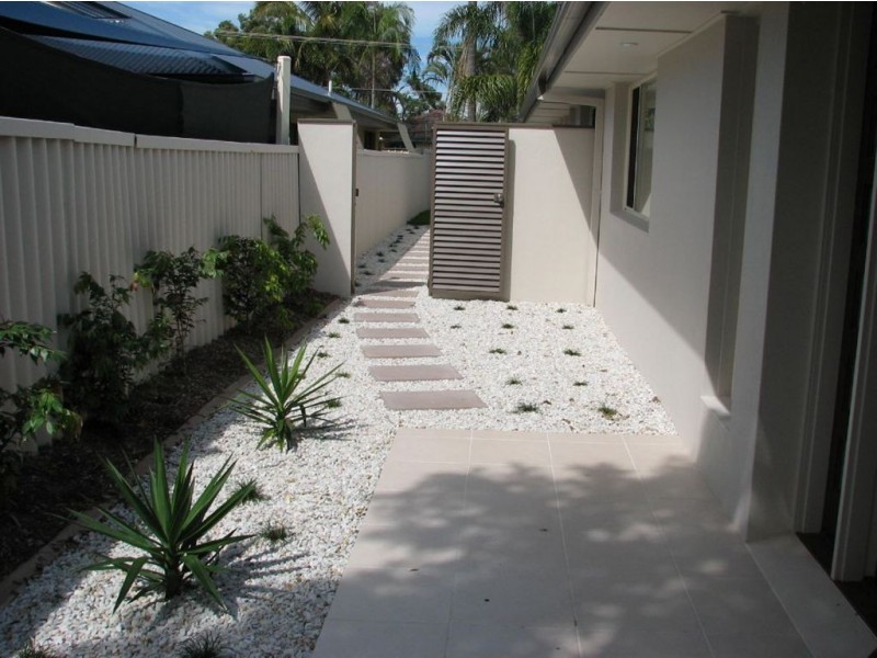 27 Drake Avenue, Paradise Point QLD 4216