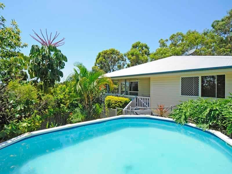 8 Paddington Drive, Carrara QLD 4211