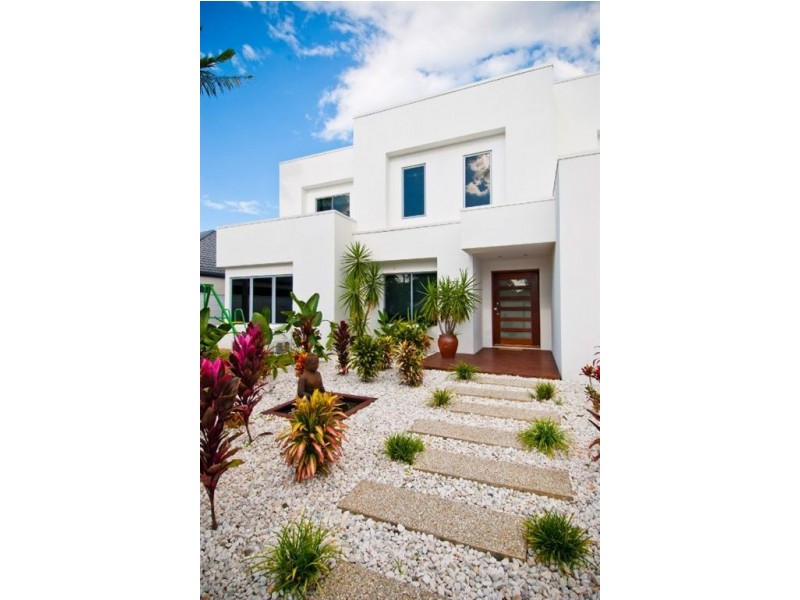 97 Campbell Street, Sorrento QLD 4217