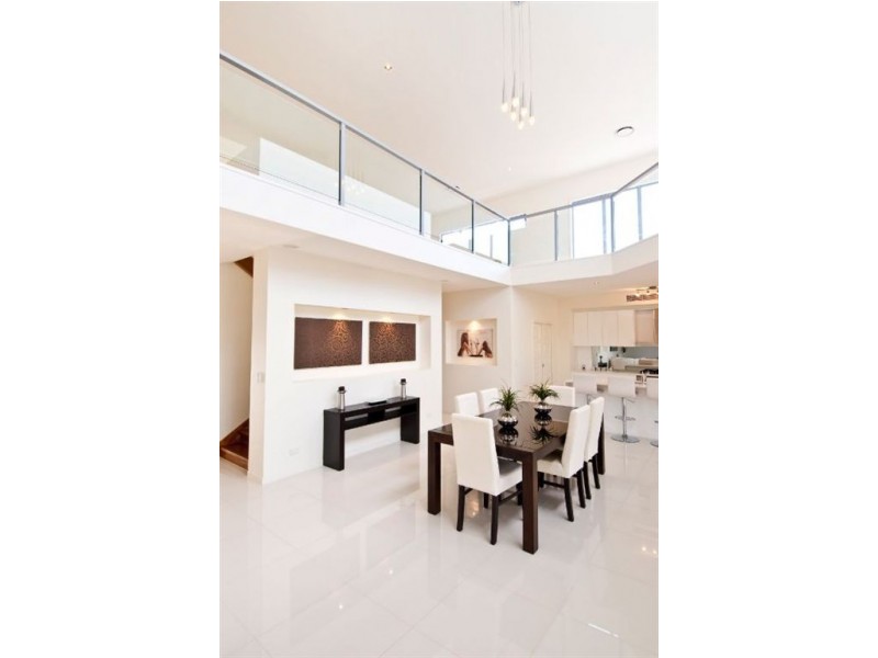 97 Campbell Street, Sorrento QLD 4217