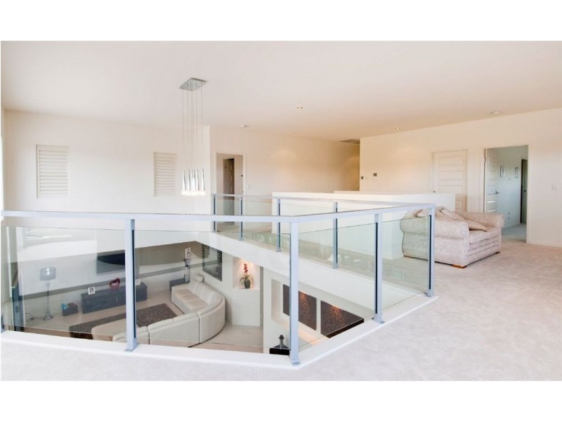 97 Campbell Street, Sorrento QLD 4217