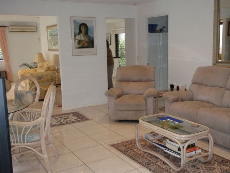16 Kerria Court, Ashmore QLD 4214