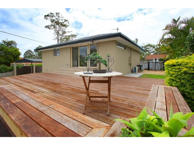 16 Bloodwood Crescent, Molendinar QLD 4214