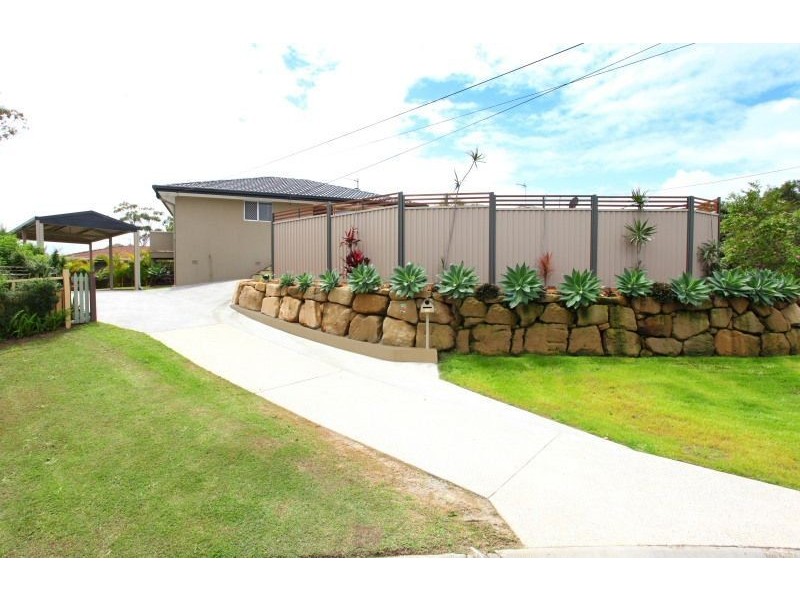 16 Bloodwood Crescent, Molendinar QLD 4214