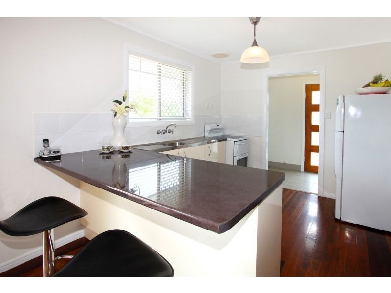 16 Bloodwood Crescent, Molendinar QLD 4214