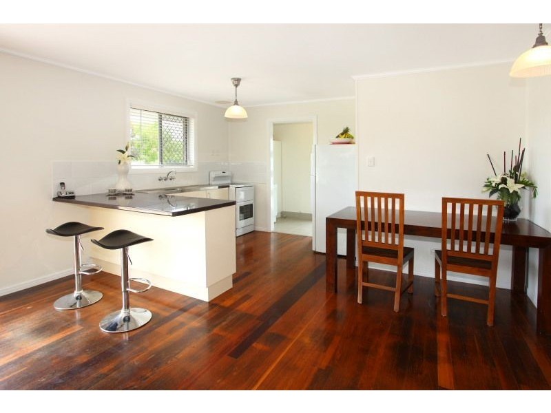 16 Bloodwood Crescent, Molendinar QLD 4214