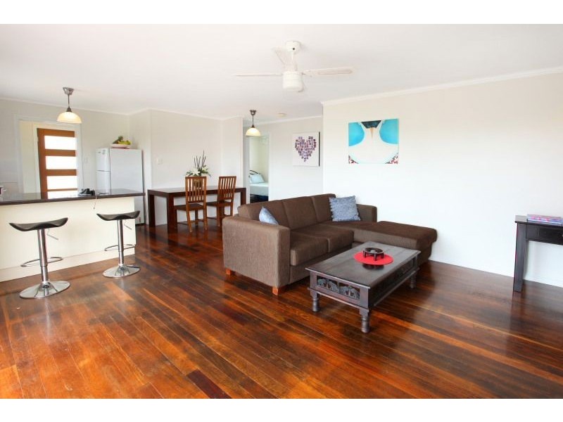 16 Bloodwood Crescent, Molendinar QLD 4214