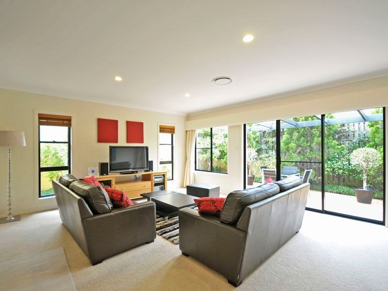 2/125 Cotlew Street, Ashmore QLD 4214