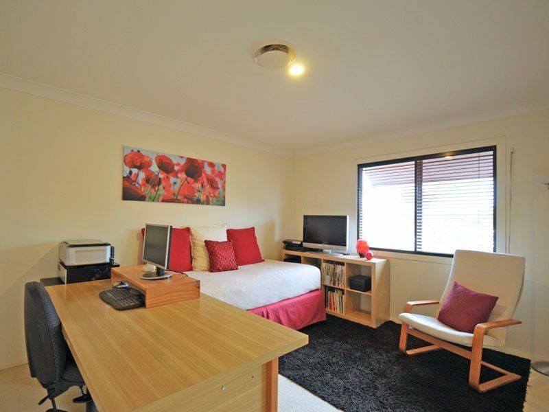 2/125 Cotlew Street, Ashmore QLD 4214