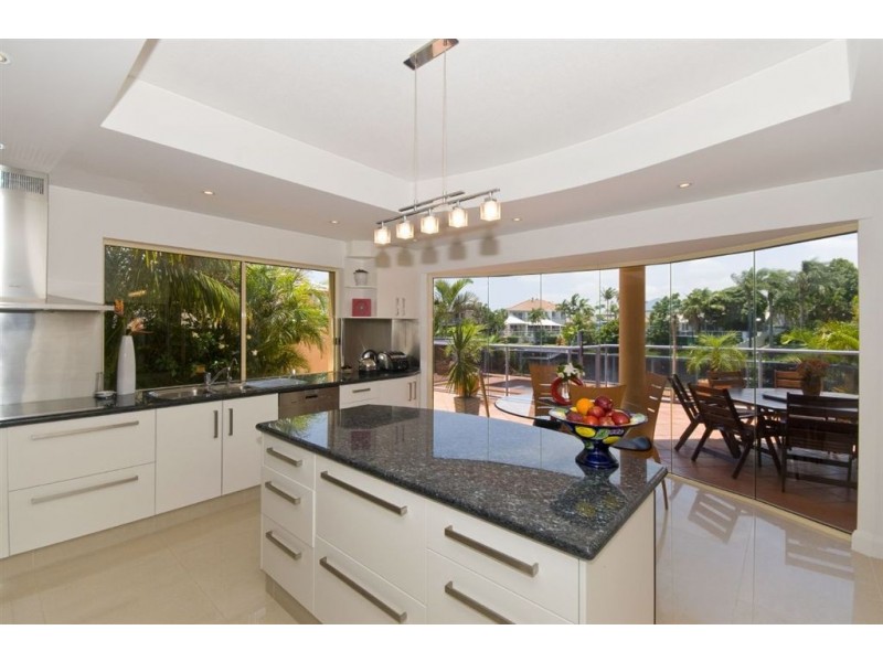 3 Montego Court, Mermaid Waters QLD 4218
