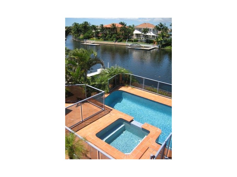 3 Montego Court, Mermaid Waters QLD 4218