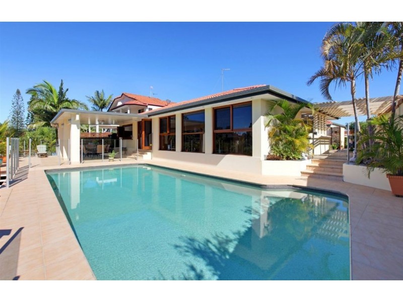 9 Argyle Crescent, Sorrento QLD 4217